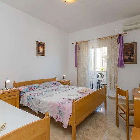 Guest house Apartments Luna *