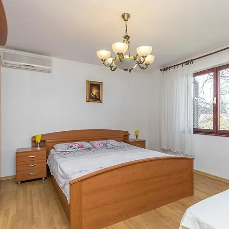 Apartments Luna